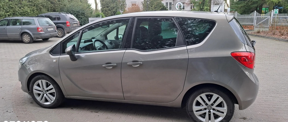 Opel Meriva cena 29999 przebieg: 103000, rok produkcji 2015 z Łódź małe 92